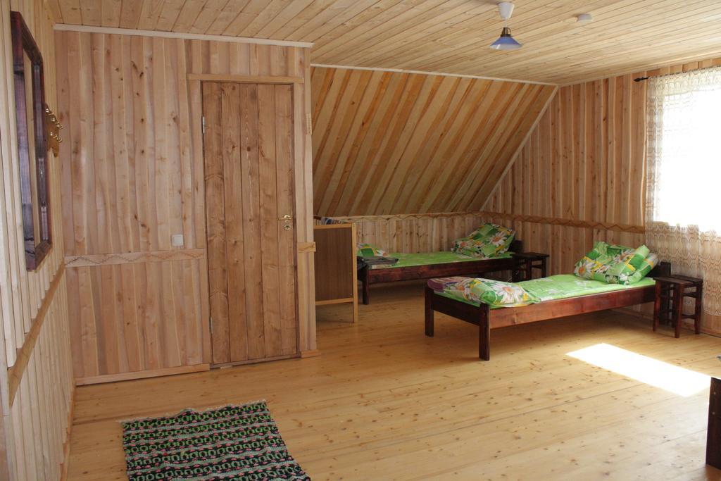 Jaama Puhkemaja Hotell Raigastvere Rum bild